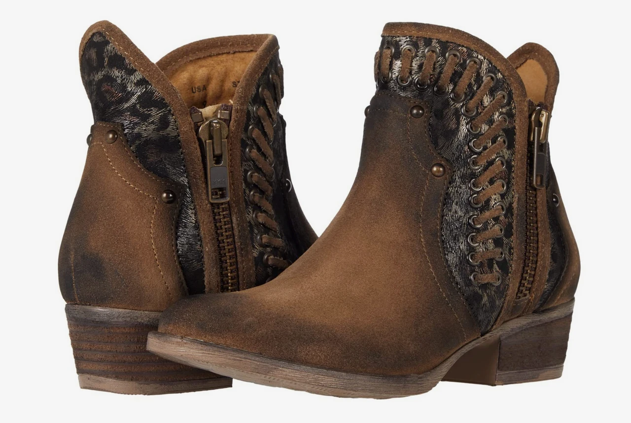 Corral Boots Lds Taupe Studs Bootie Round Toe - Q0199 3 Corral Boots Lds Taupe Studs Bootie Round Toe - Q0199